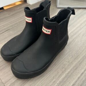 Hunter Black Chelsea Rain Boots with Red Logo